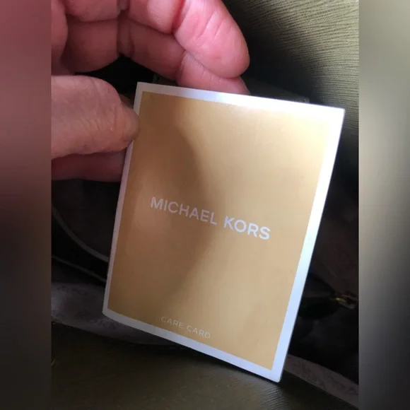 Michael Kors Large Saffiano Hamilton Tote-Olive Green - Picture 8 of 9